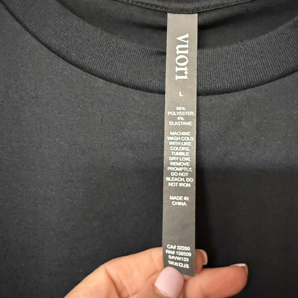 Vuori Charcoal Crew Neck Top - Picture 2 of 4